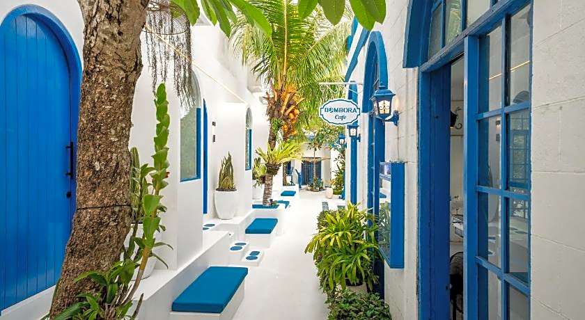 Bombora Surf Camp Hotel