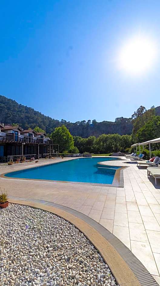 Aydos Hotels & Breeze Restaurant