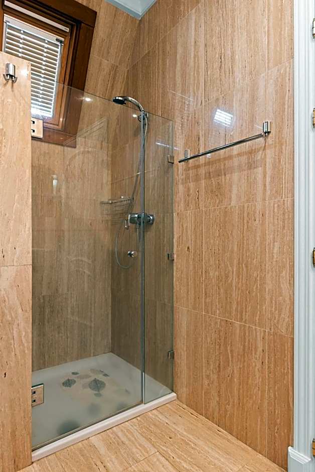 Stunning Infinity pool mansion in Mijas by Costarentals - Ref 85