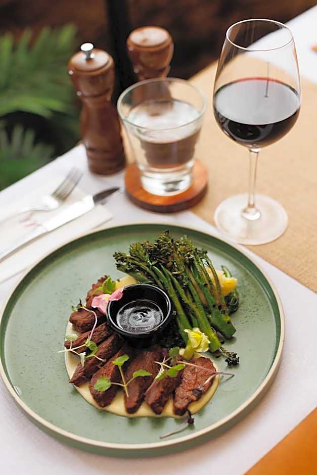 Mercure Kakadu Crocodile Hotel