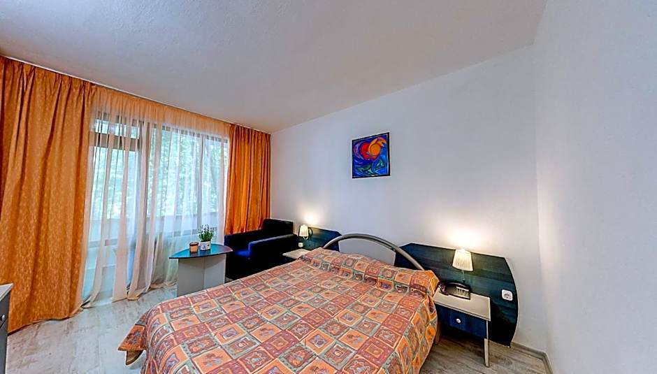 Photo 1 of 5 of 1 Double Bed or 2 Beds