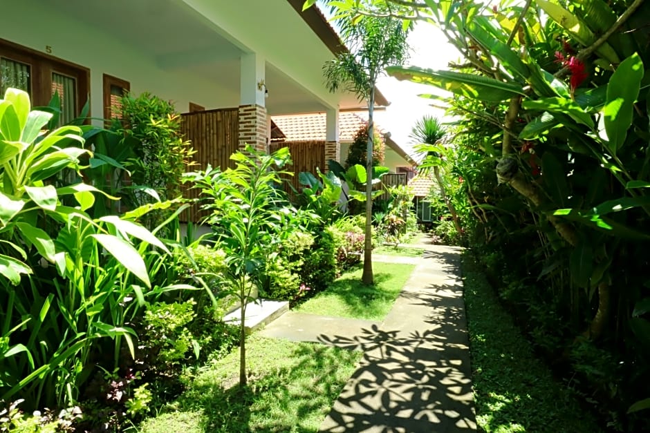 The Wina Guesthouse 2 by ZUZU
