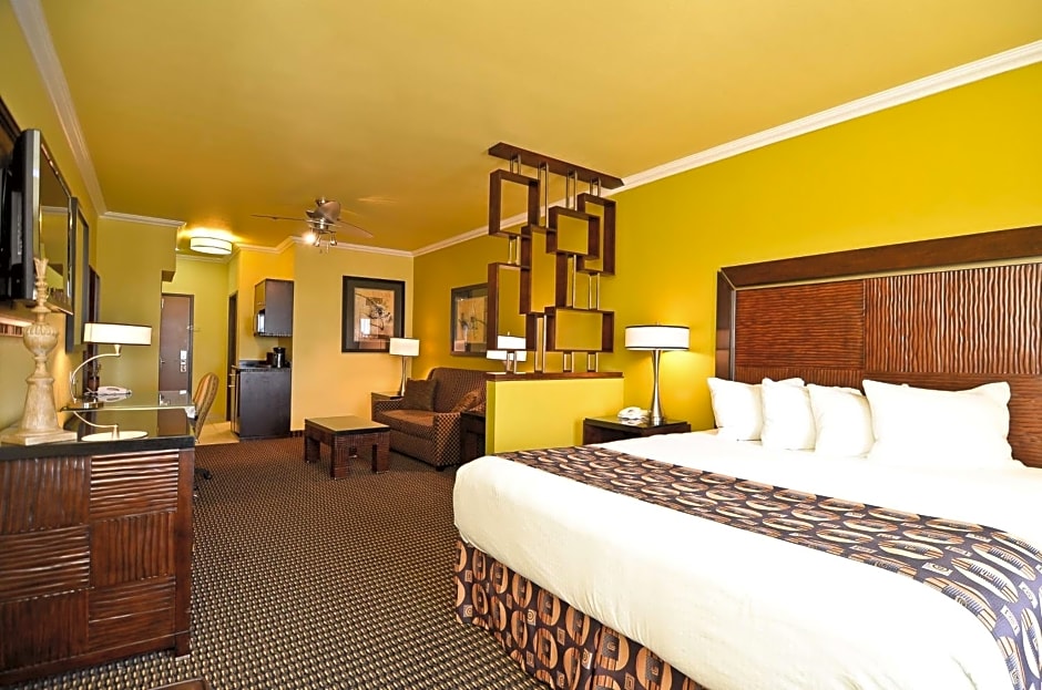 Best Western Plus Christopher Inn & Suites