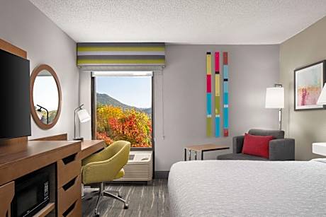 King Room with King Bed - Non-Smoking