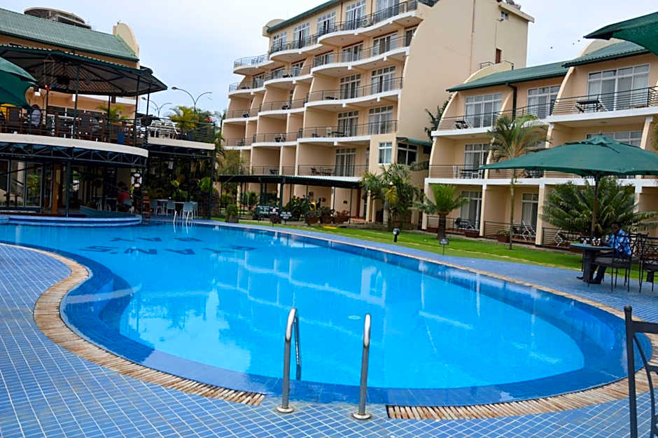 Ryan's Bay Hotel