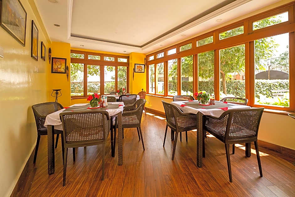 Meltonia Luxury Suites
