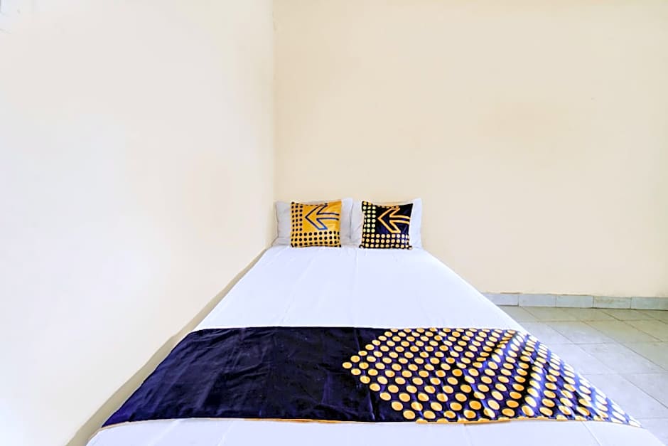 OYO Life 93256 Kos Meninting