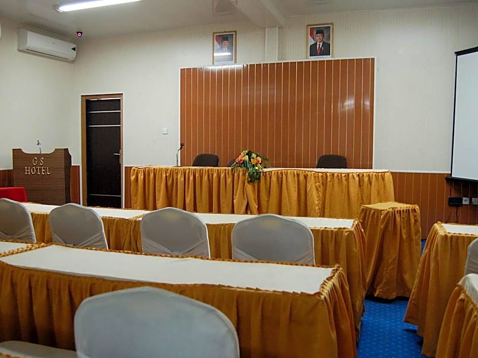 Grand Sari Hotel