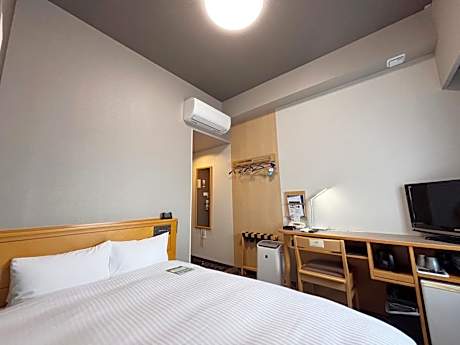 Double Room with Small Double Bed - Non-Smoking