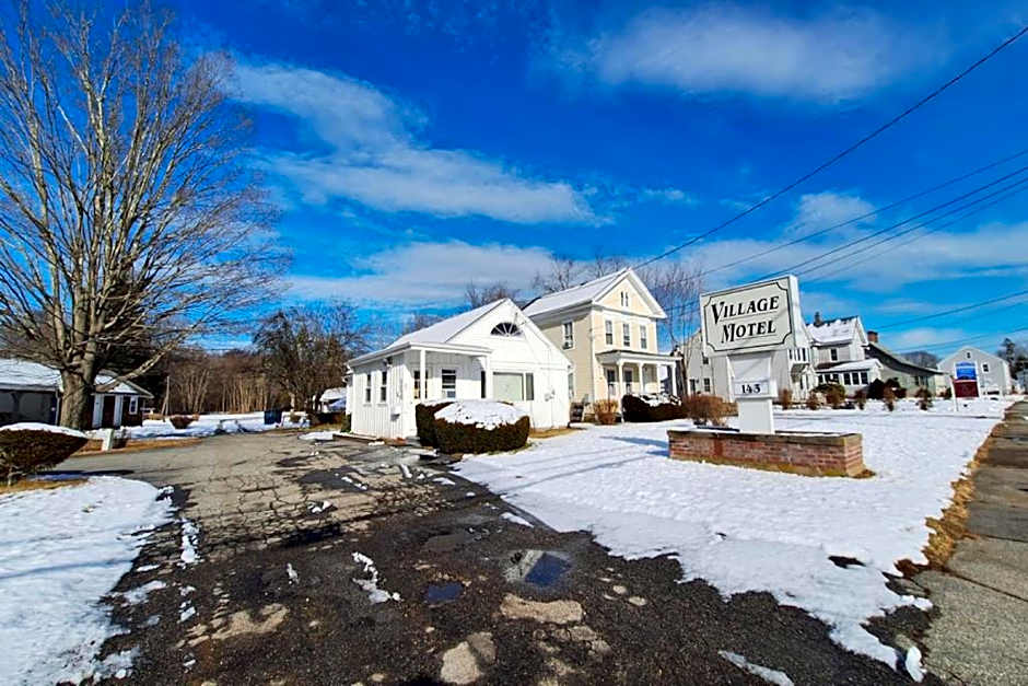 Village Motel by OYO