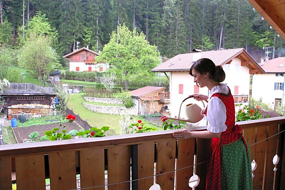 Garni Biancaneve Ruffrè-Mendola