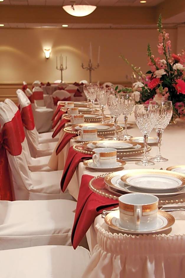 Crowne Plaza Cleveland Airport By IHG