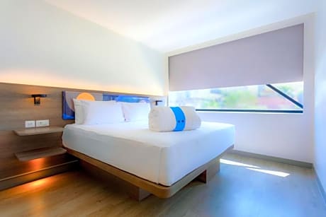 COZY ROOM KING WITH DAILY FOOD & DRINK CREDIT