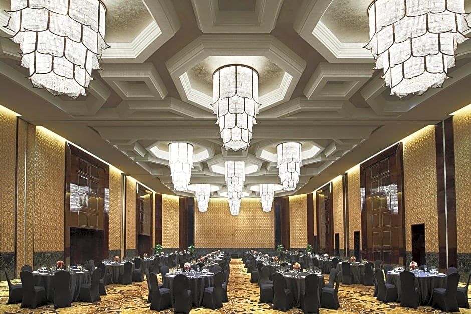 Sheraton Shanghai Waigaoqiao Hotel