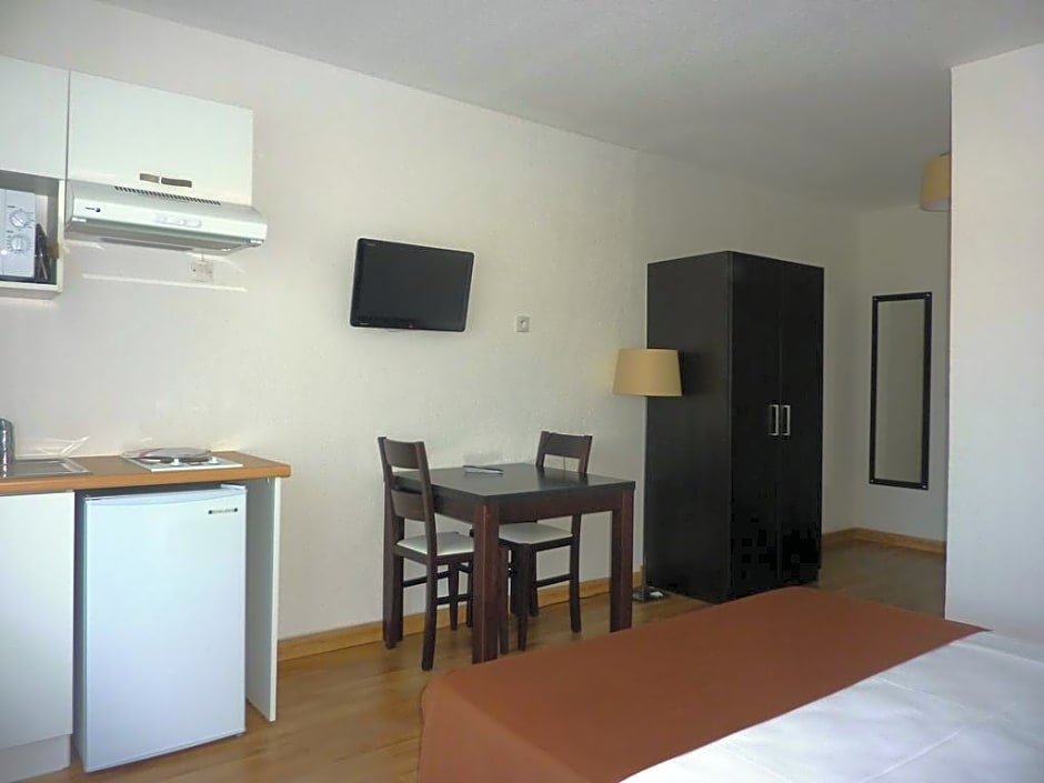 Adonis Saint Florent