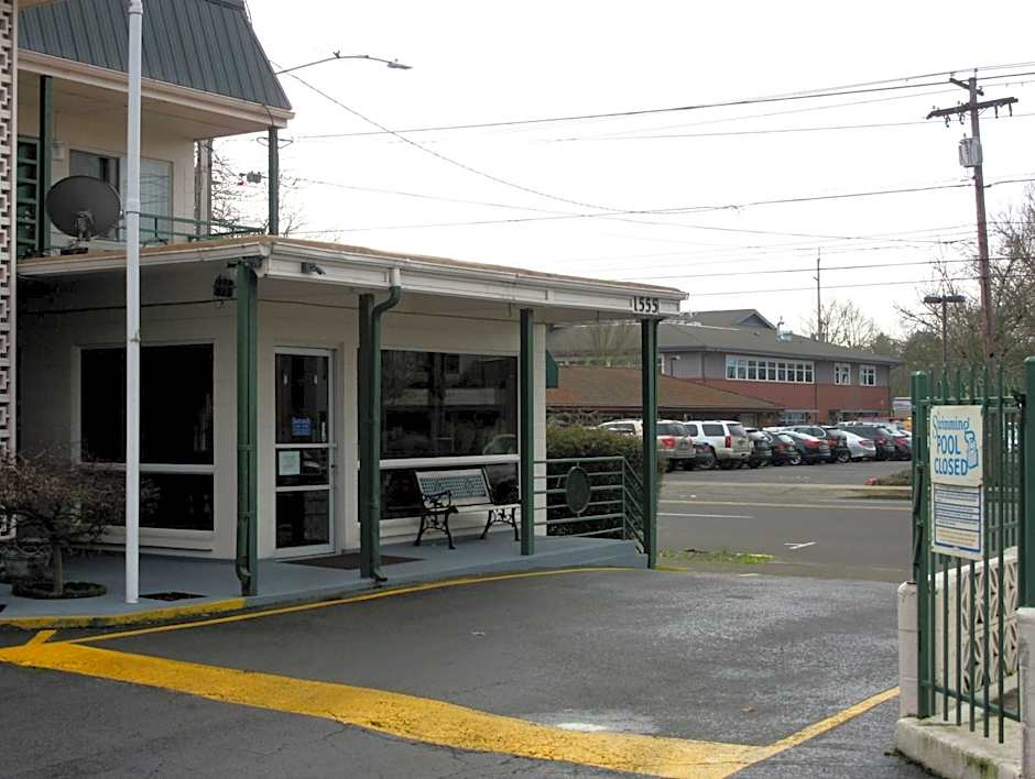 Knights Inn Salem