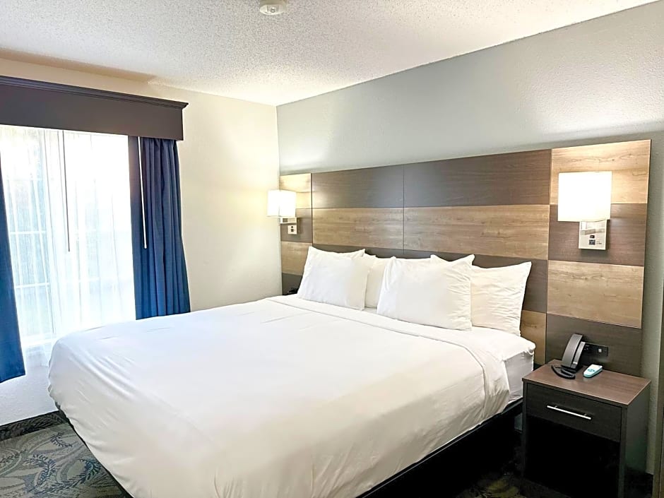 MainStay Suites Madison Airport