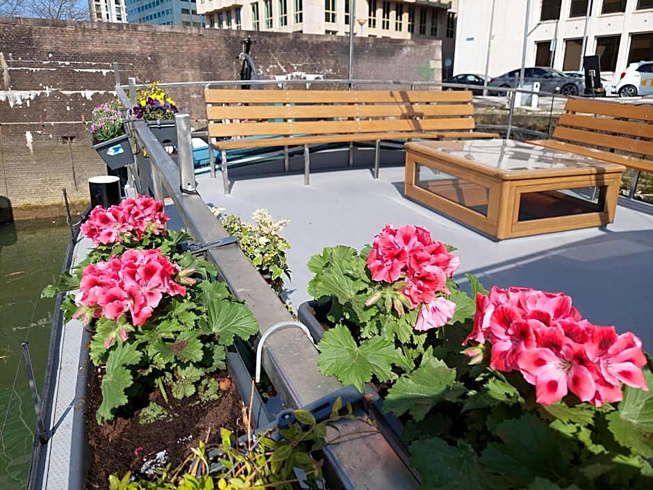 Boat Rooms on Water b&b