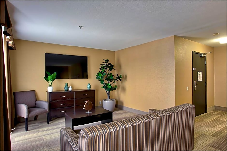 Holiday Inn Express Costa Mesa, an IHG Hotel