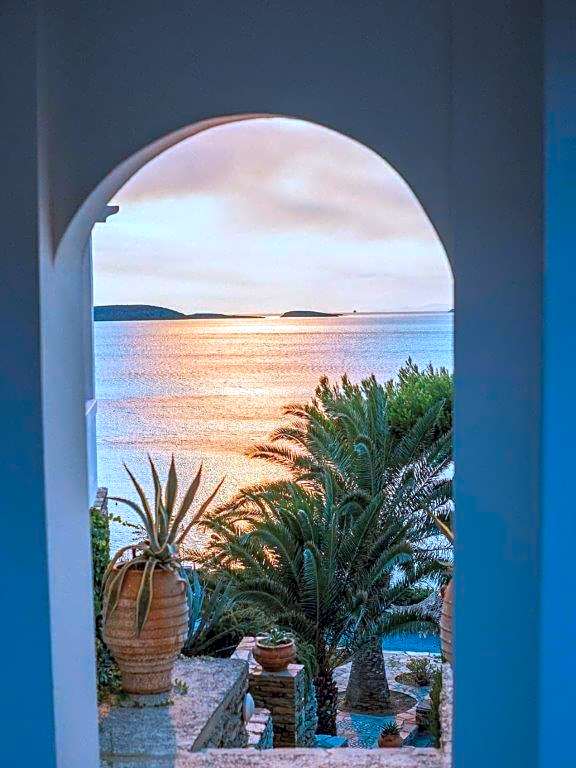 Aneroussa Beach Hotel