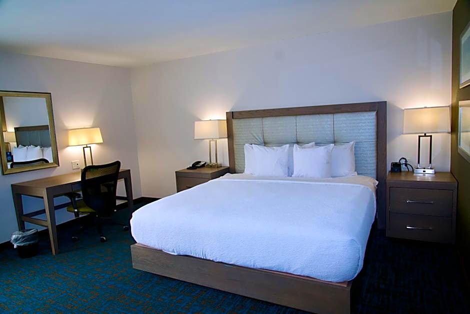 La Quinta Inn & Suites by Wyndham St Paul-Woodbury