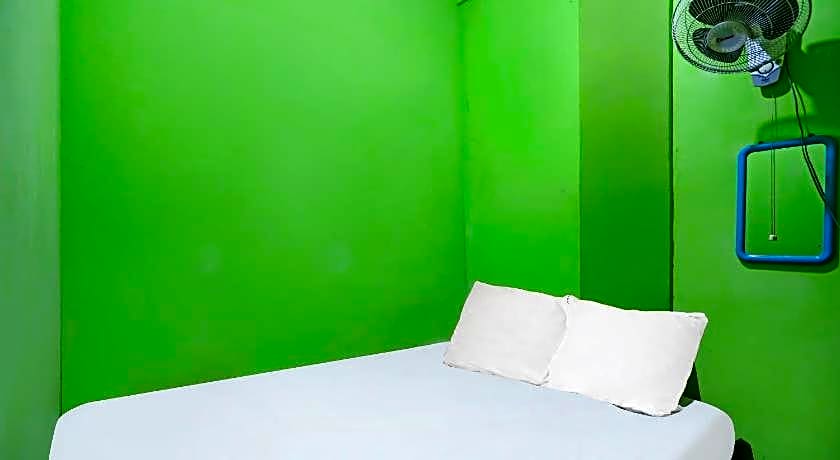 Hotel O Penginapan Pak DheNearMall Nagoya Hill