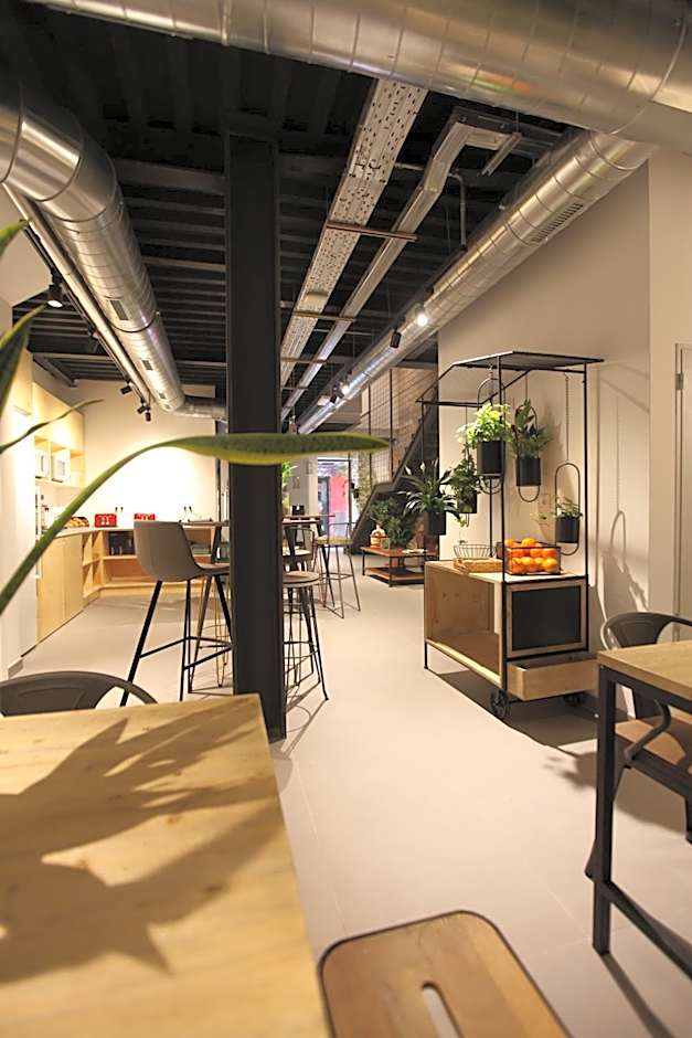 VTZ The Botanic Hostel