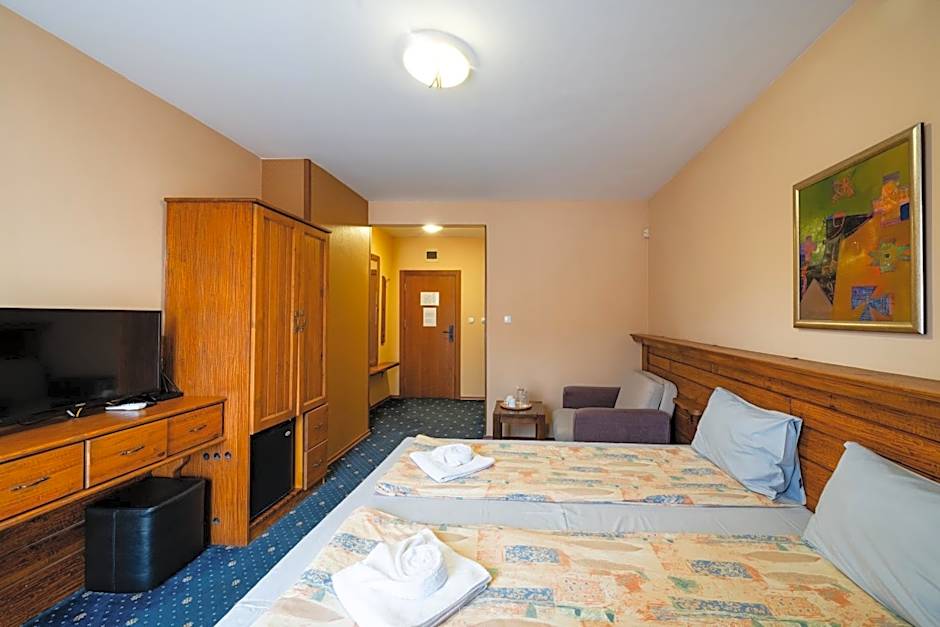 Kap House Family Hotel