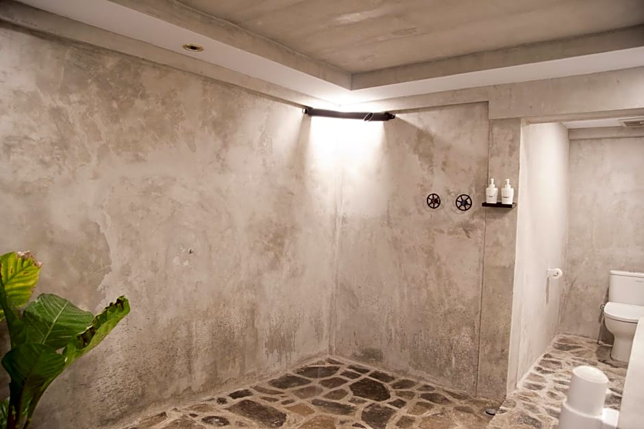 Flores Passport House