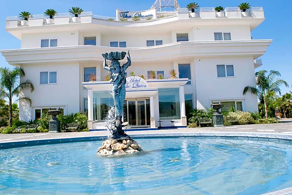Hotel The Queen