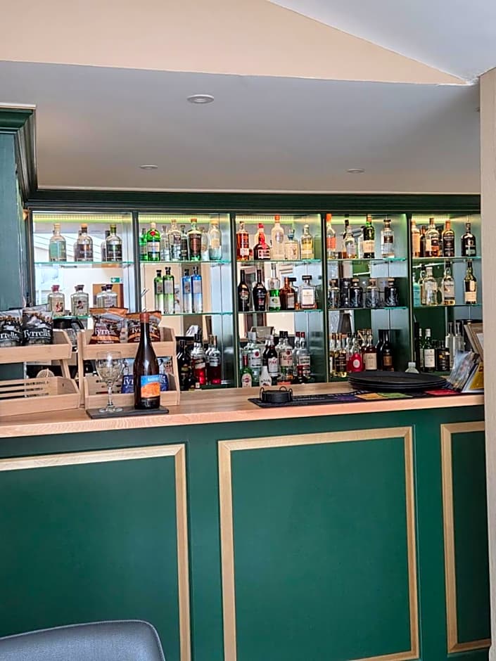 Lime Tree Hotel