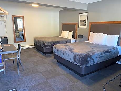 Deluxe Queen Room