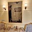 Triomphe Hostel