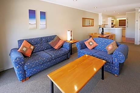 Two-Bedroom Apartment with Sea View - Ground Floor