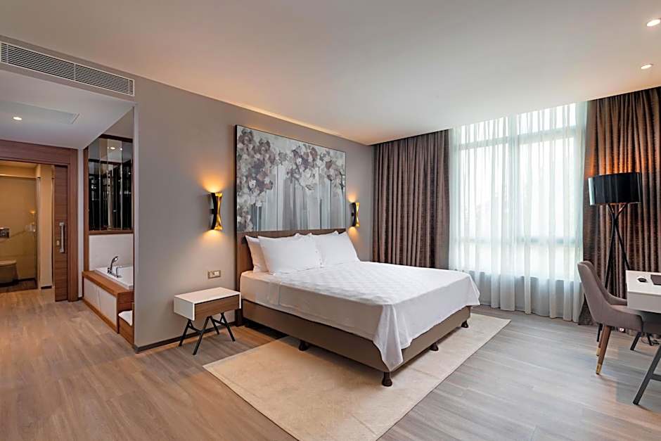 Limak Skopje Luxury Hotel