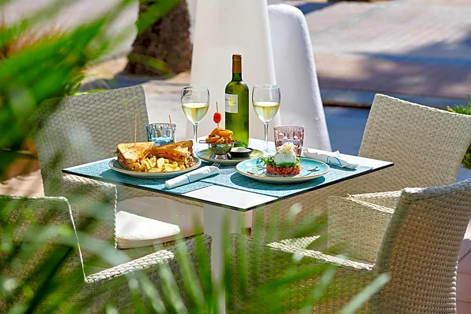 Grupotel Acapulco Playa - Adults Only