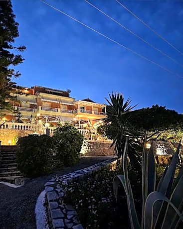 Superior Studio with Sea View - Split Level (3 adults)