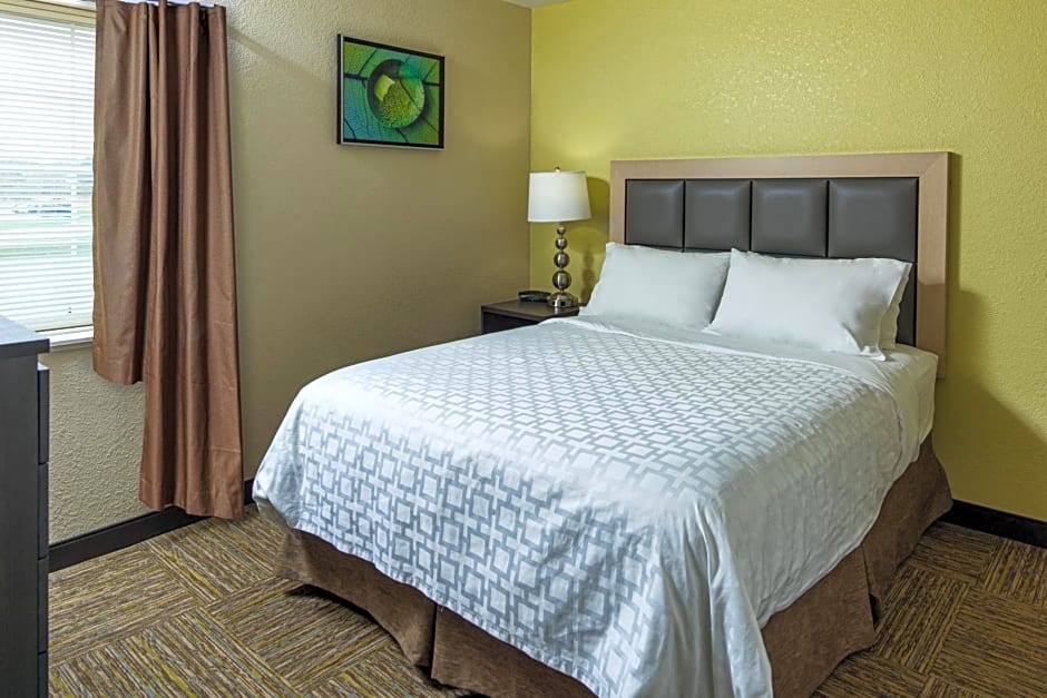 Candlewood Suites Appleton