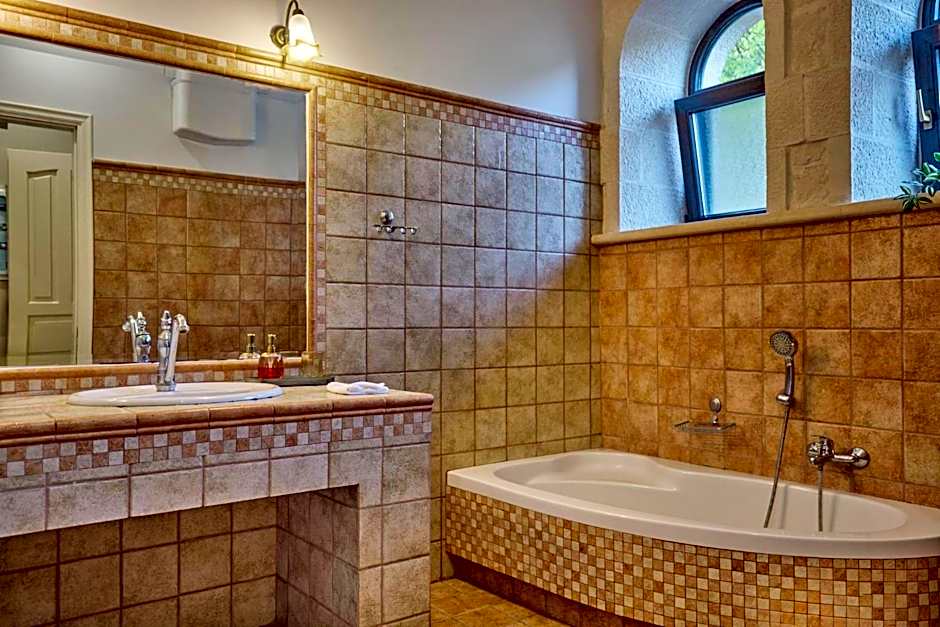 Villa Alexandros - Stone Villa