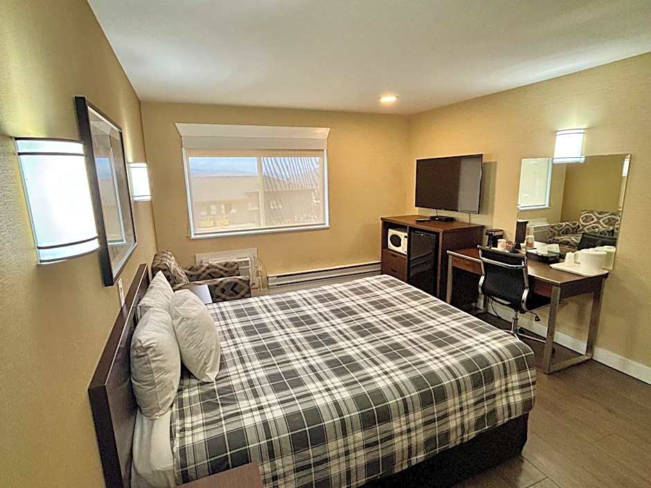 Rodeway Inn & Suites