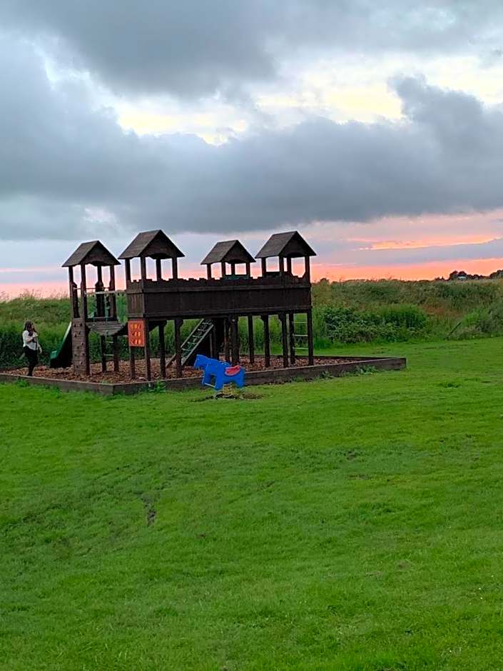 DaisyChain 2 Getaways - The perfect place to Stay - Play - Getaway