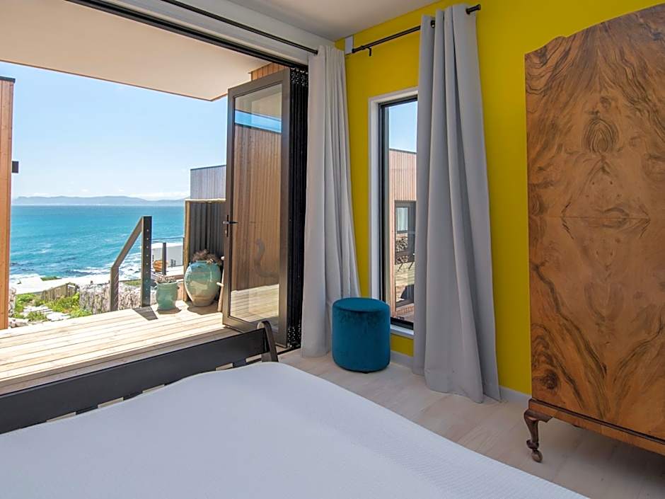 Whale and Gin Spotter