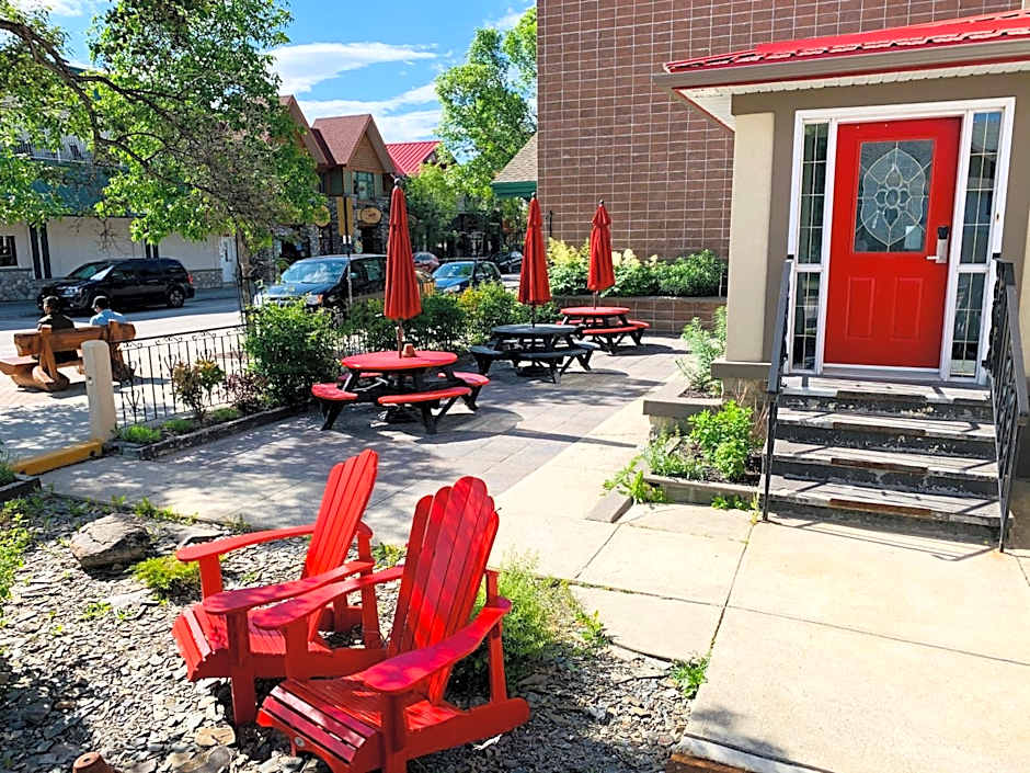 Jasper Downtown Hostel