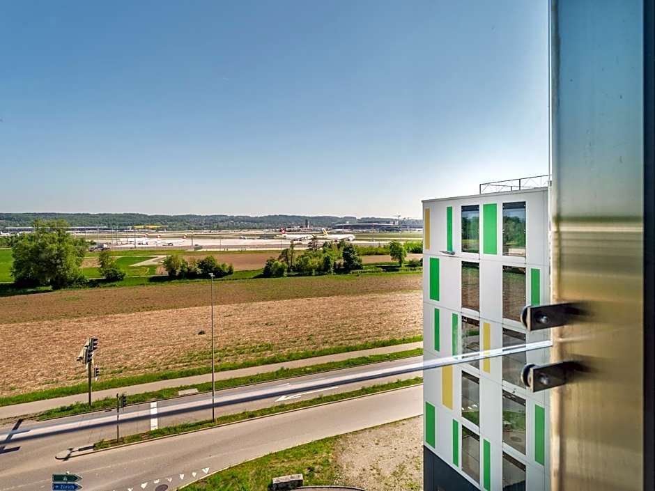 B&B HOTEL Zürich Airport