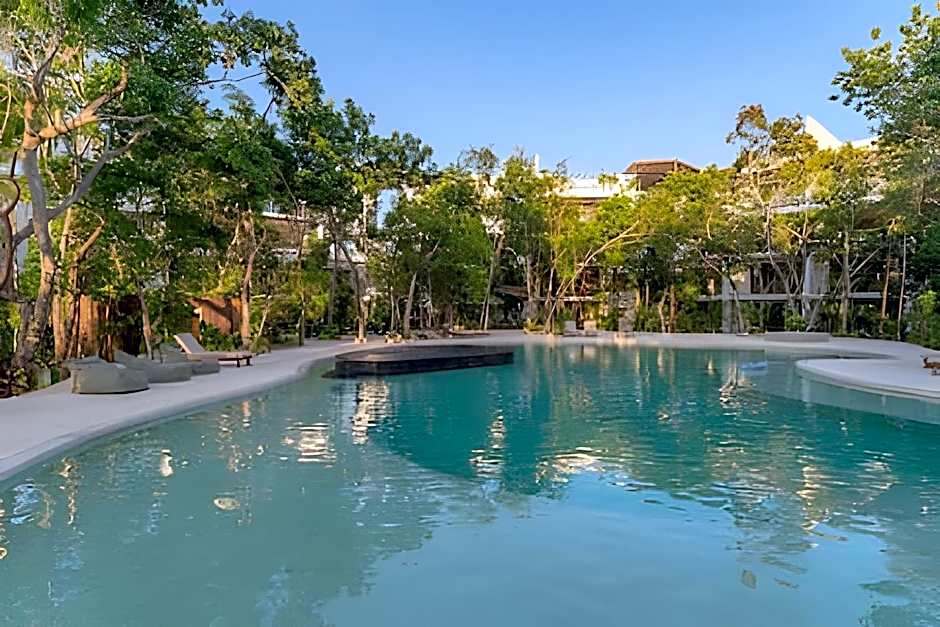 Oasis Yaaxlum