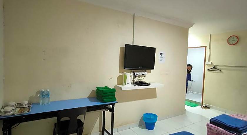 OYO 90895 Hotel Ikia