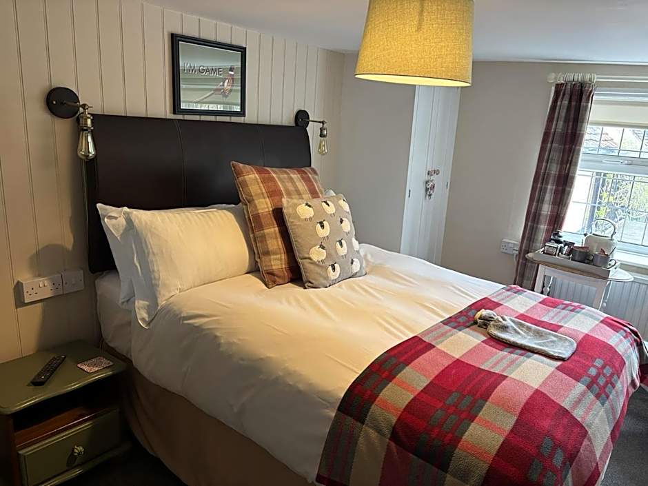 Photo 1 of 20 of Deluxe 1 Queen Bed