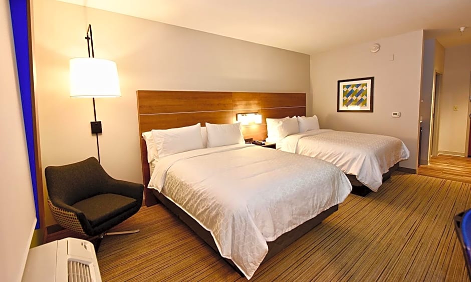 Holiday Inn Express & Suites Perryville I-55