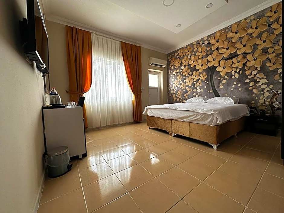 NUS GRAND HOTEL