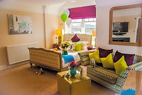 Luxury Double Room with Spa Bath - Tivoli Suite